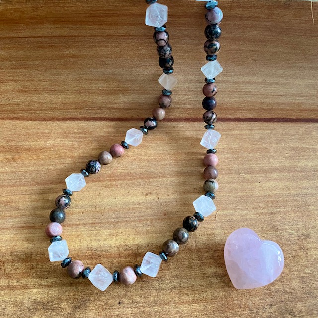 Rhodonitkette mit Rosenquarz
